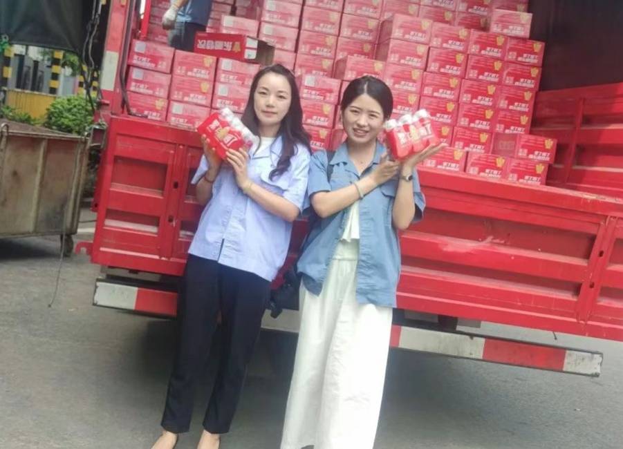 清涼一夏，關懷無限丨志成全體員工福利飲料發(fā)放活動